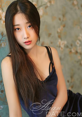 Gorgeous member profiles: Asian member Aiqin from Shanghai
