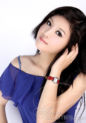 Absolutely stunning women: Yan, girl China yuong