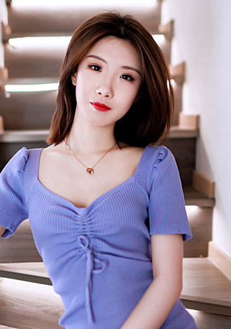 Most gorgeous profiles:  member zhuoying from Taiyuan